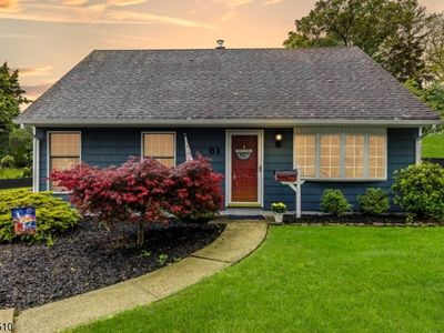 51 Sunrise Ter, Cedar Grove, NJ, 07009