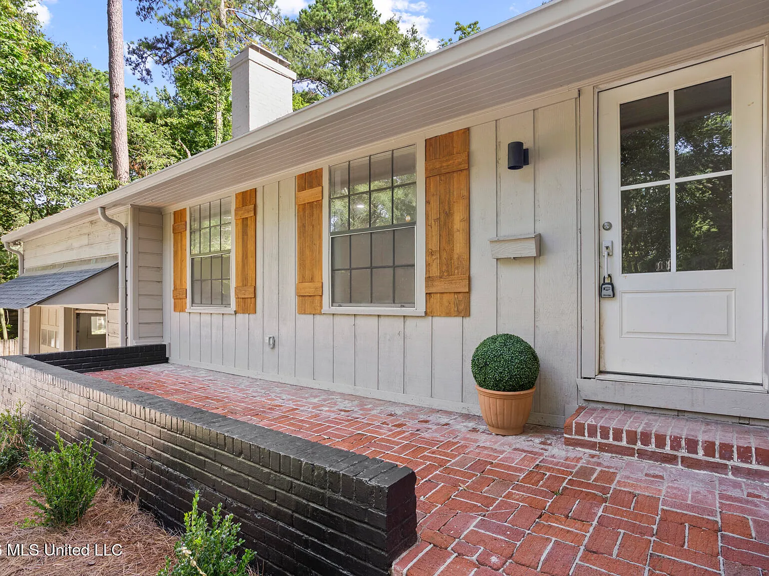 4 bed, 3.5 bath, 2953 sqft, $3,200 — Photo 3
