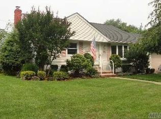 1804 Old Mill Rd, Wantagh, NY 11793