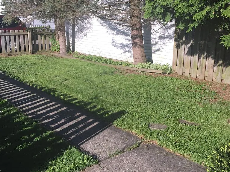 105 E Linden St — Photo 3
