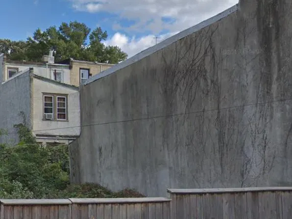 68 E Earlham St, Philadelphia, PA 19144