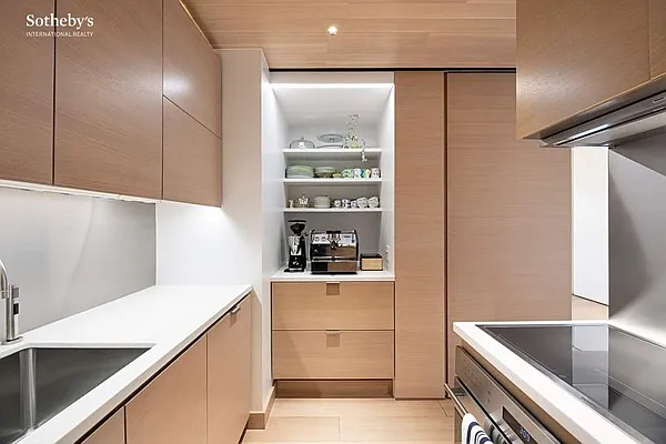 Rented by Sotheby's International Realty | media 23