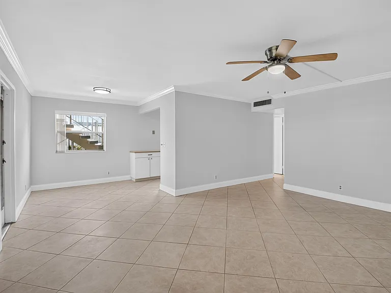 449 Monaco Park #J — Photo 6