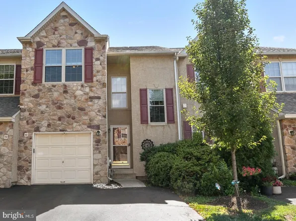 81 Chadwick Cir, Norristown, PA 19403