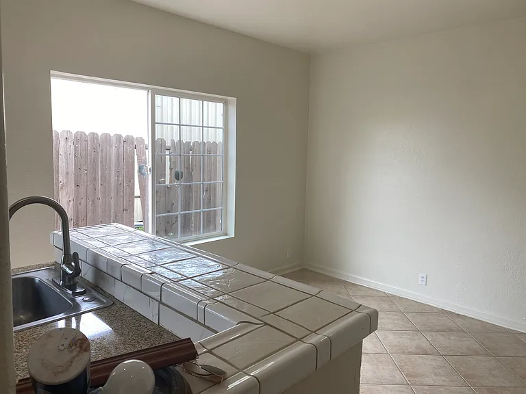 12 Highway Ave — Photo 6