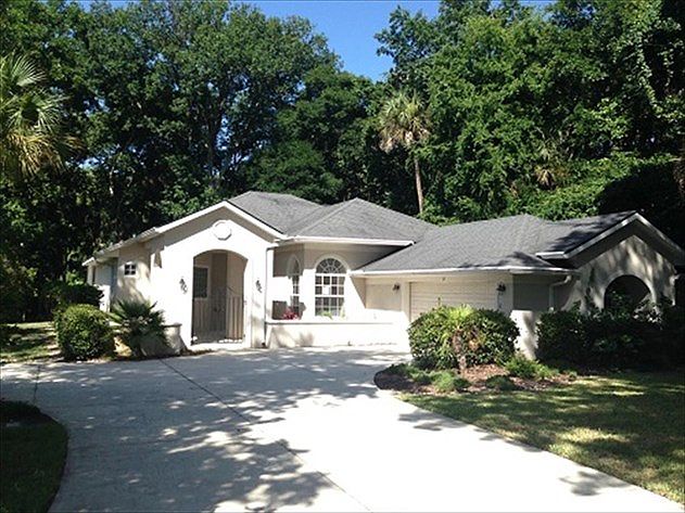 1st image of 15 Creekside Dr