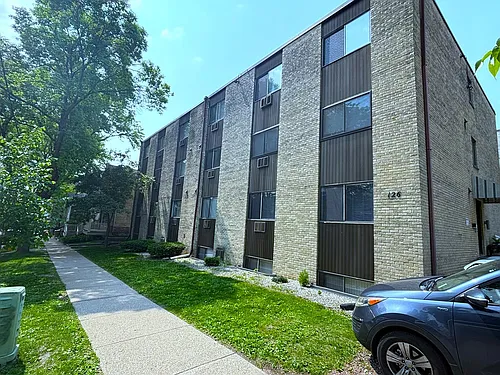 Studio Available Now! ~Blocks from the Capitol Square~ Photo 1