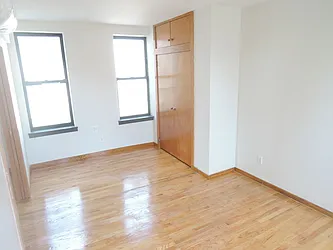 Rented by NYLA Realty