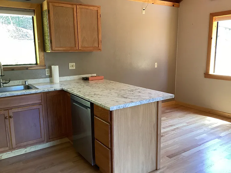 1920 Redwood Dr — Photo 15