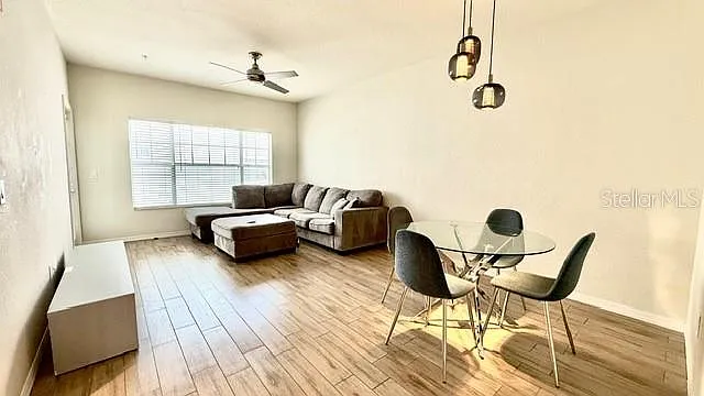 2604 Grand Central Pkwy #10 — Photo 5