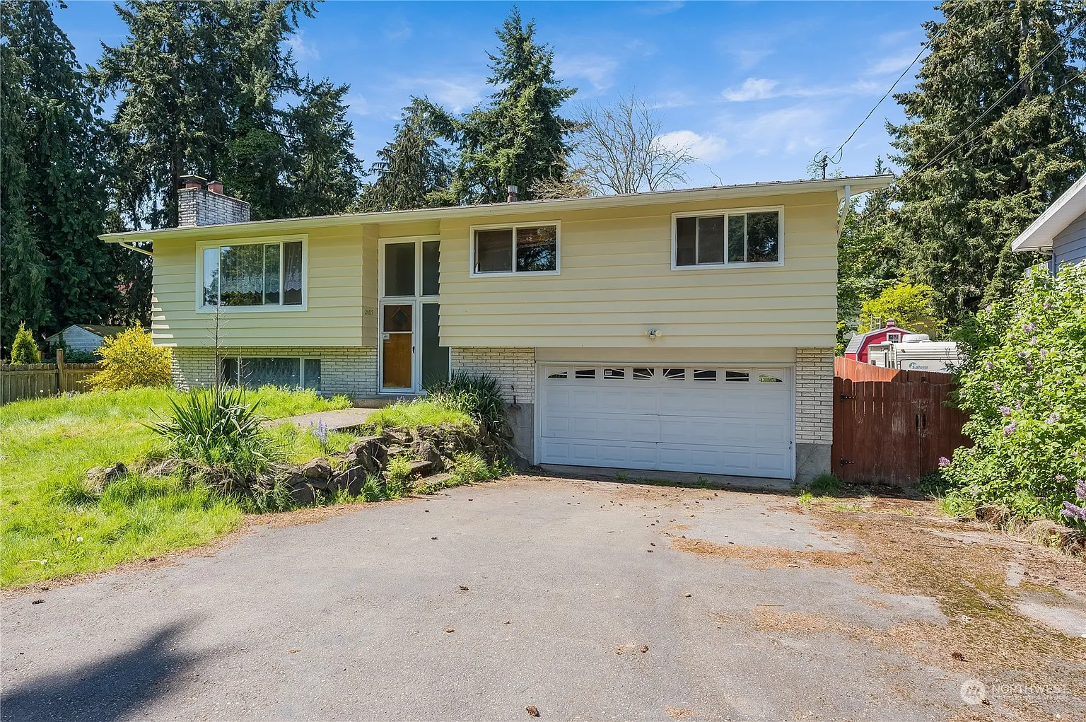 20115 10th Avenue S photo 1