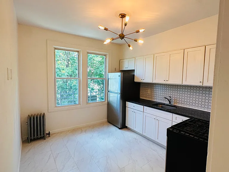 185 Columbia Ave #2 — Photo 8