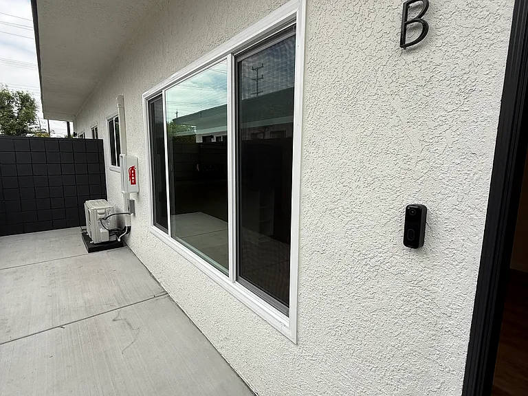 1509 N Hollywood Way #B — Photo 31