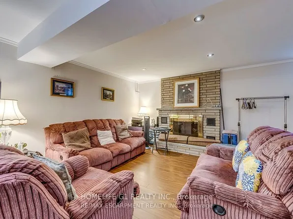 27 Gilcrest St, Hamilton, ON L9C 7G9