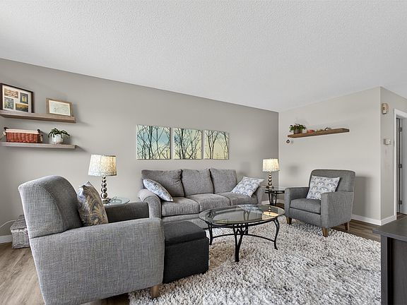 2nd image of 1085 Alta Dena Rd