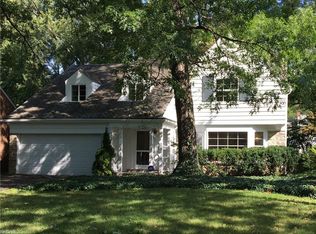 1555 Kew Rd, Cleveland Heights, OH 44118
