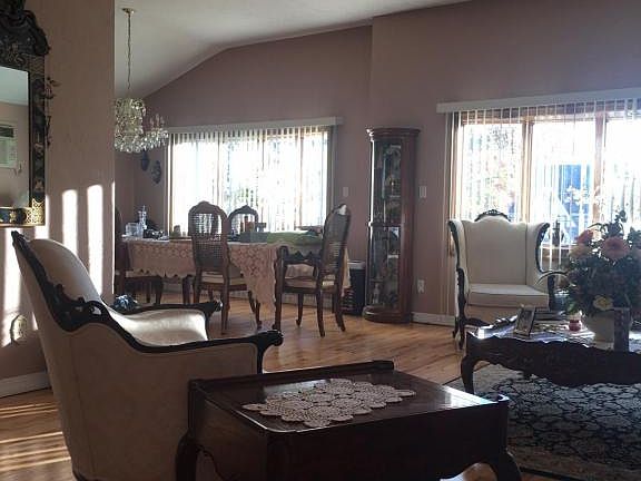 4th image of 65 Chapin Ave