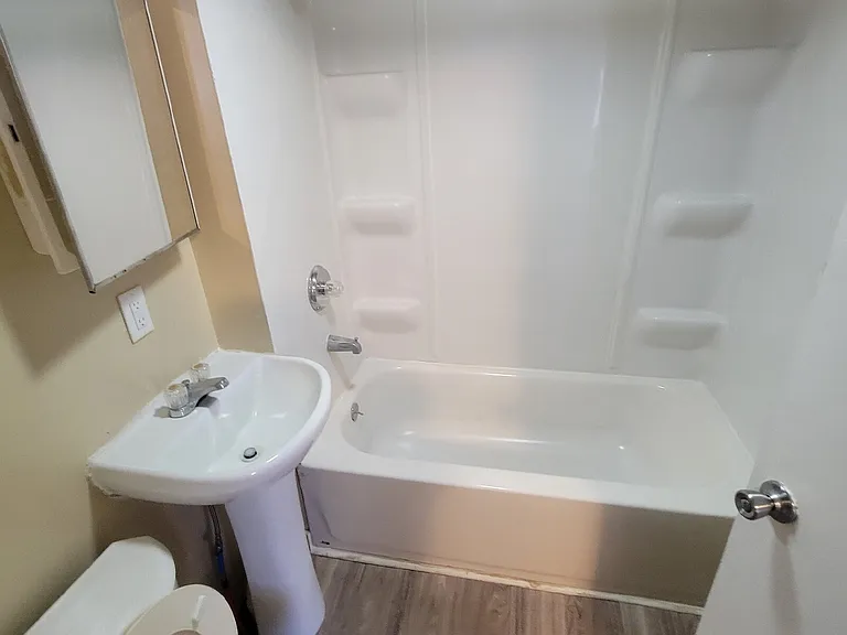 2314 N Goodlet Ave — Photo 2