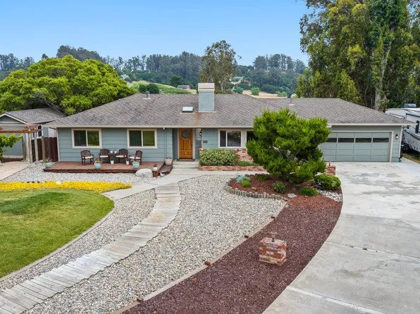 17529 Cross Rd, Salinas, CA 93907