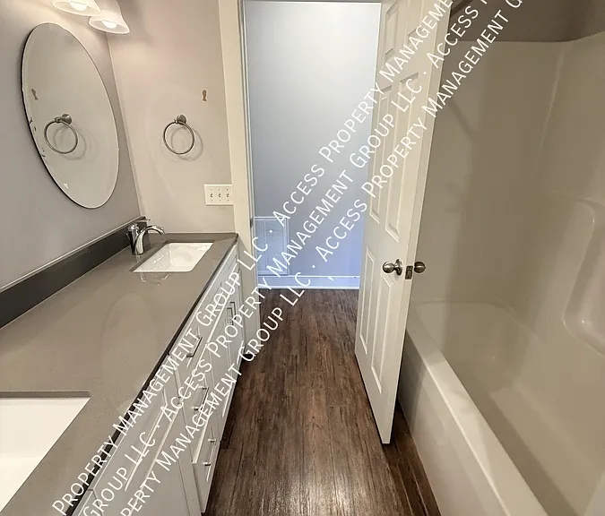 707 Livingston Ave NE #2 — Photo 22