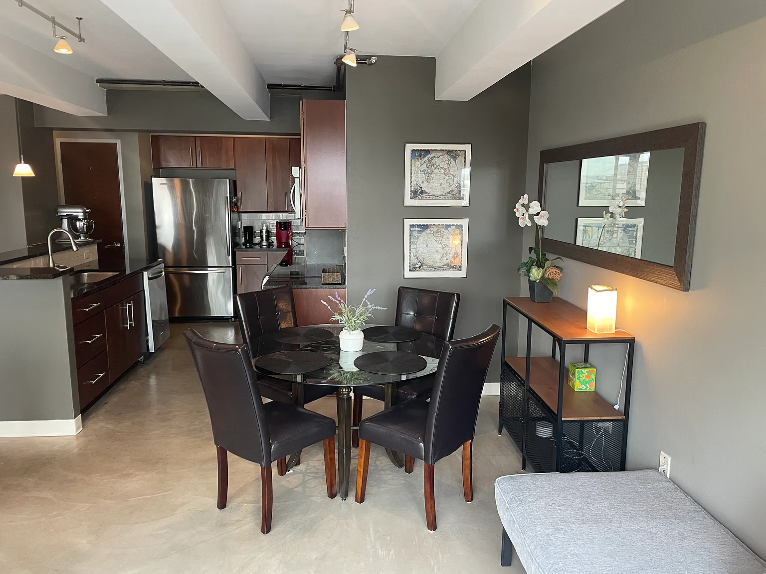 800 Brazos St — Photo 3