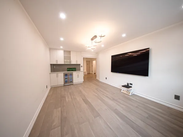 2553 East 7th Street image 3 of 38