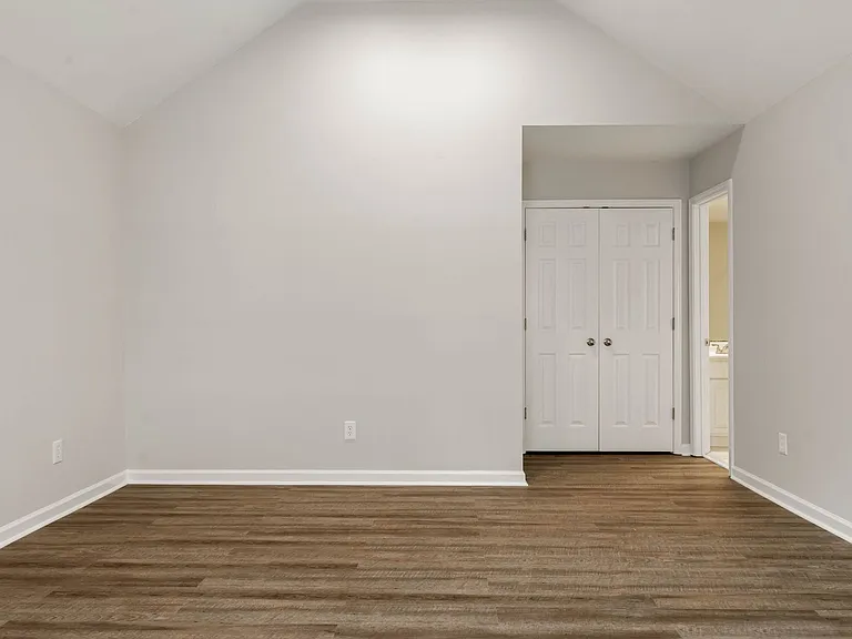 2031 Stone Brook Dr — Photo 25