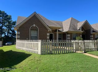 6714 Beaumont Cir, Southaven, MS 38671