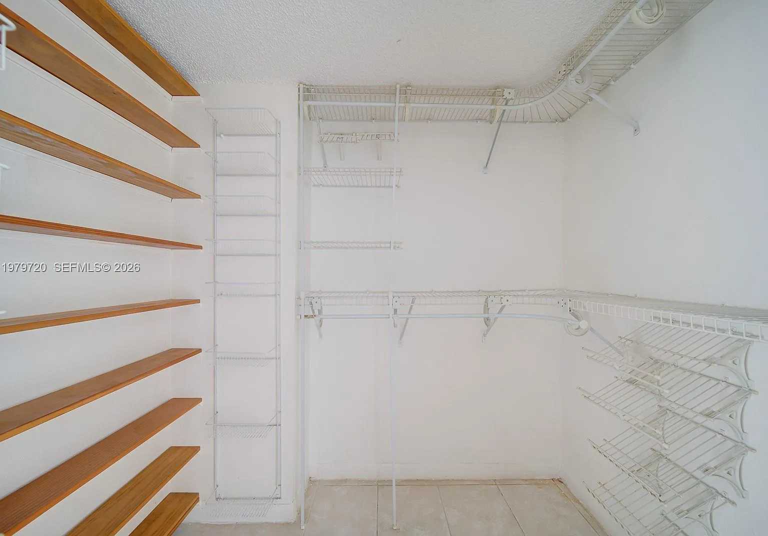 Island Shores Condo — Photo 4