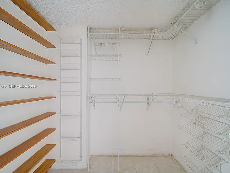 2903 N Miami Beach Blvd #1006 — Photo 4
