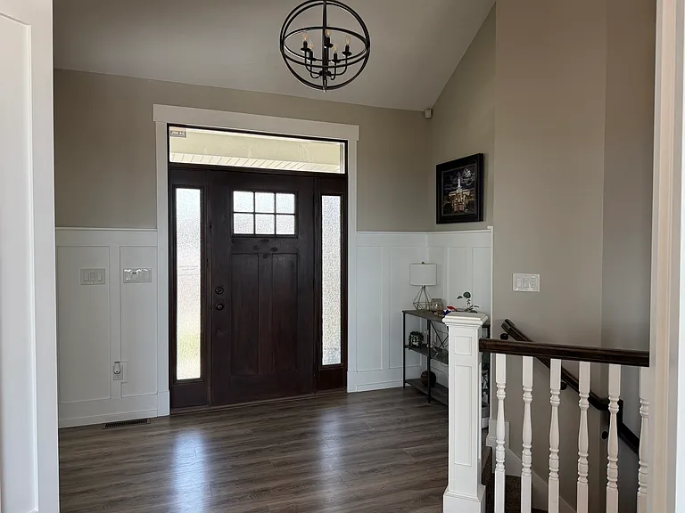 592 N Hills Ct — Photo 33