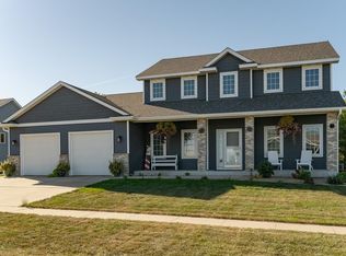 1215 5th St NW, Dodge Center, MN 55927