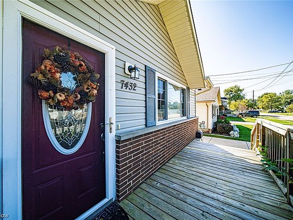 2nd image of 7432 Larkspur Dr
