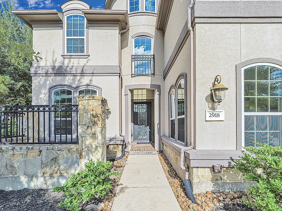 2918 Chapel Rock Ct