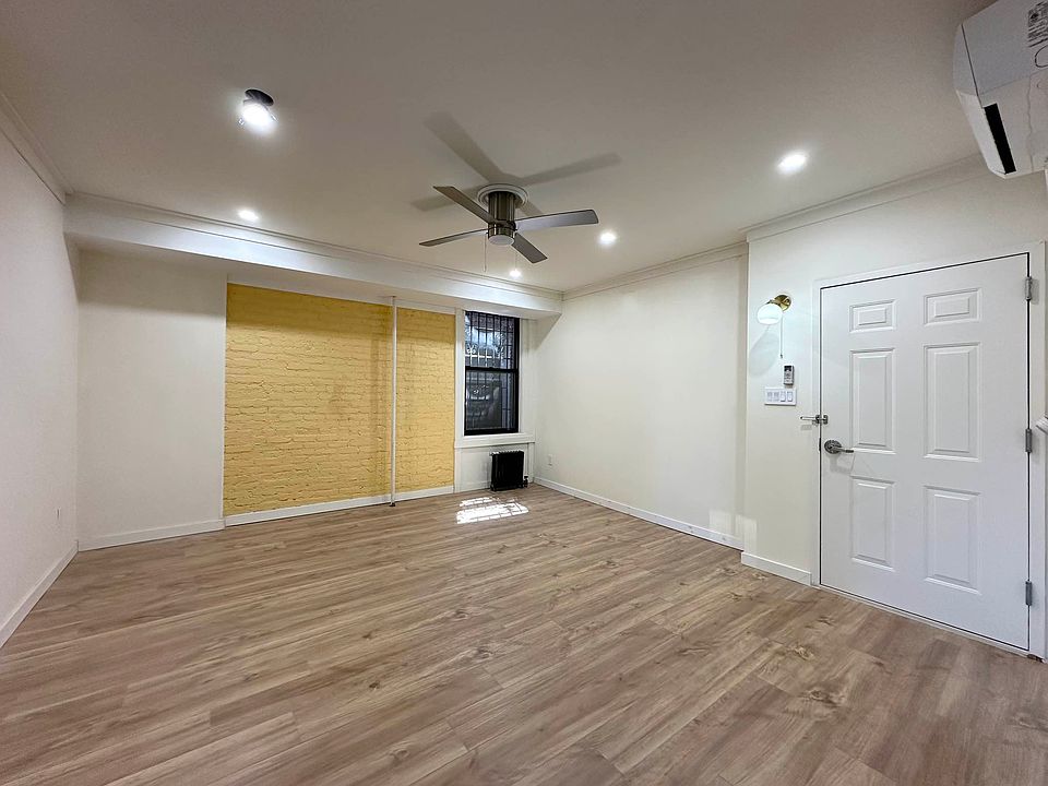 2nd image of 31-58 Steinway St #2D