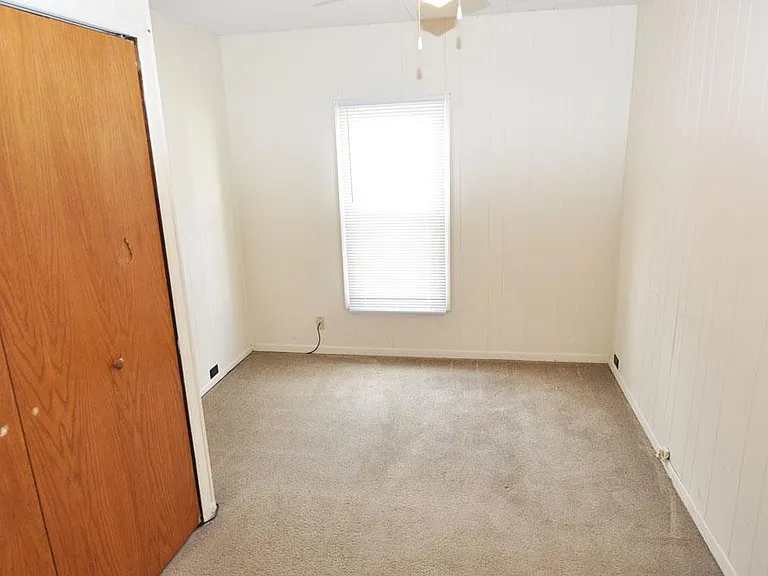 148 12th St NE — Photo 7