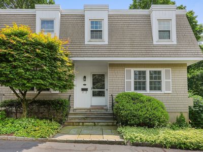 172 Summer Street APT D, New Canaan, CT, 06840