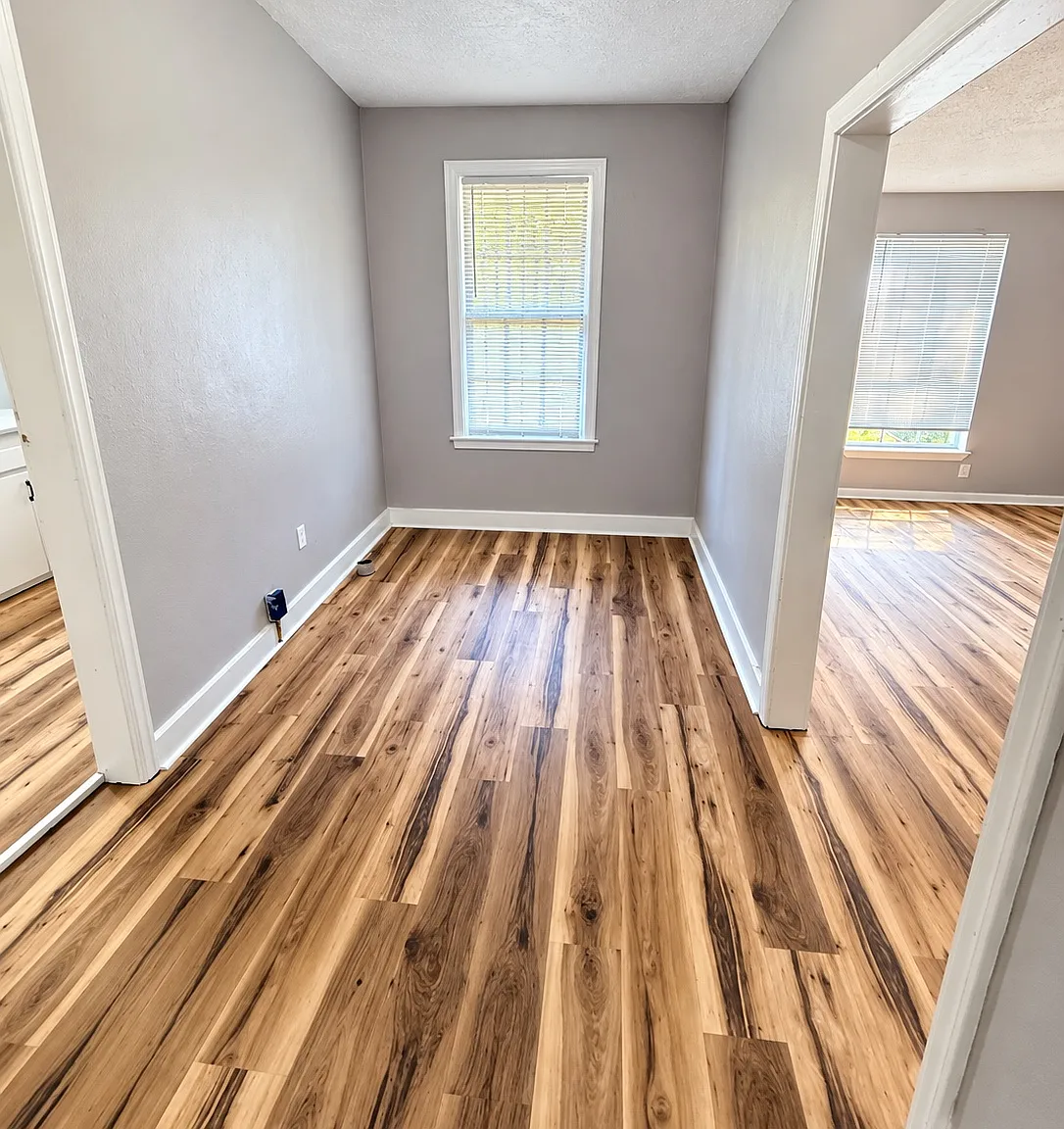 2 bed, 1000 sqft, $800 — Photo 3