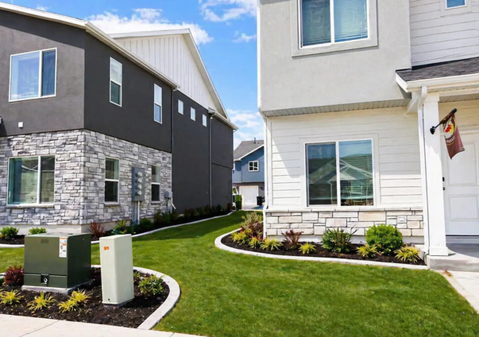 Like-New 2 bed/2.5 bath Townhome in Logan — Photo 2