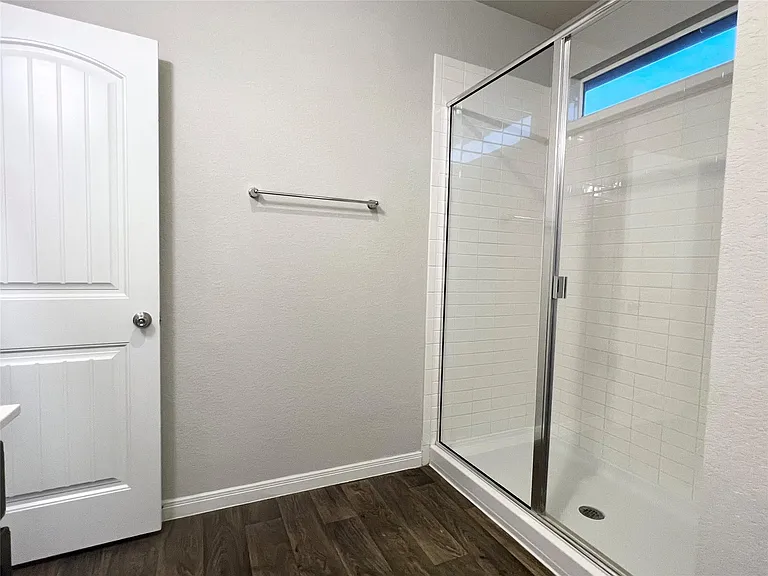 105 Naset Dr — Photo 28