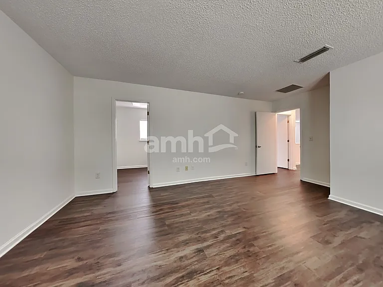 9645 Morgan Creek Ct — Photo 10
