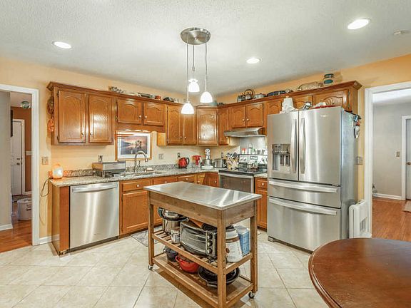 3rd image of 5727 Bent Dr