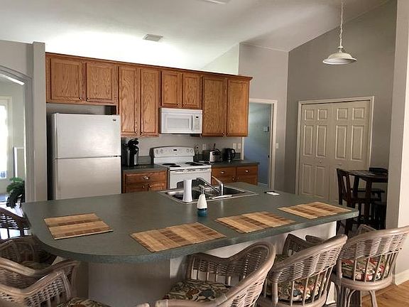 2nd image of 3623 Lubec Ave