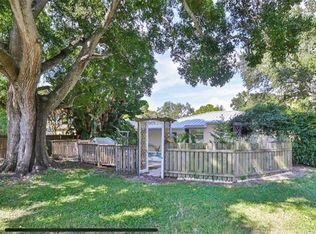 3928 W Bay View Ave, Tampa, FL 33611