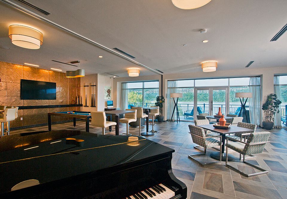 The Club Lounge at River Tides