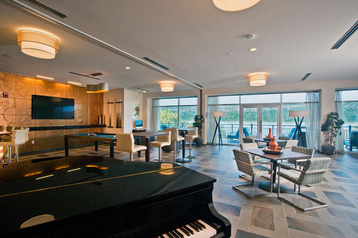 The Club Lounge at River Tides