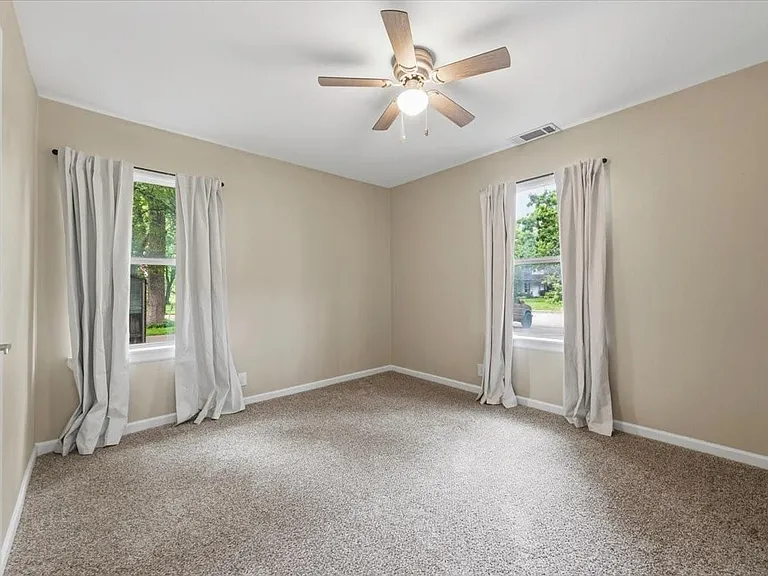 401 N Bailey Ave — Photo 24