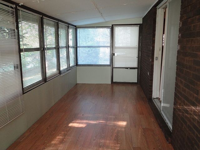 2nd image of 25812 Market St