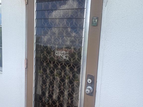 2nd image of 3059 Lyndhurst N