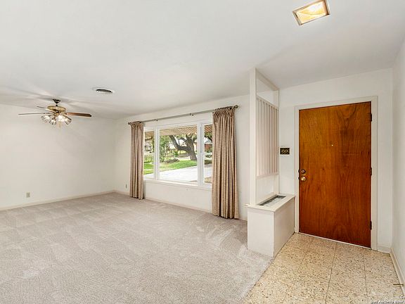 3rd image of 1118 HALTOWN DR